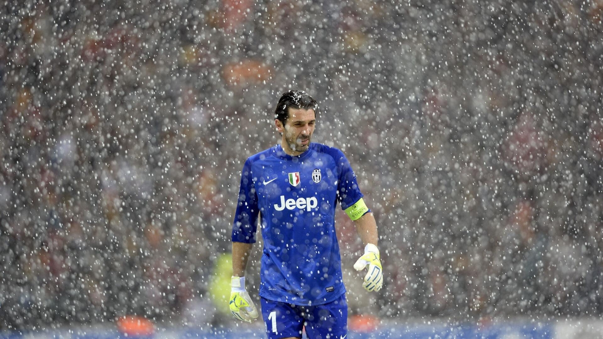 从足球到篮球的统治力，当德国战车冲垮那不勒斯，拉亚在东决接管比赛