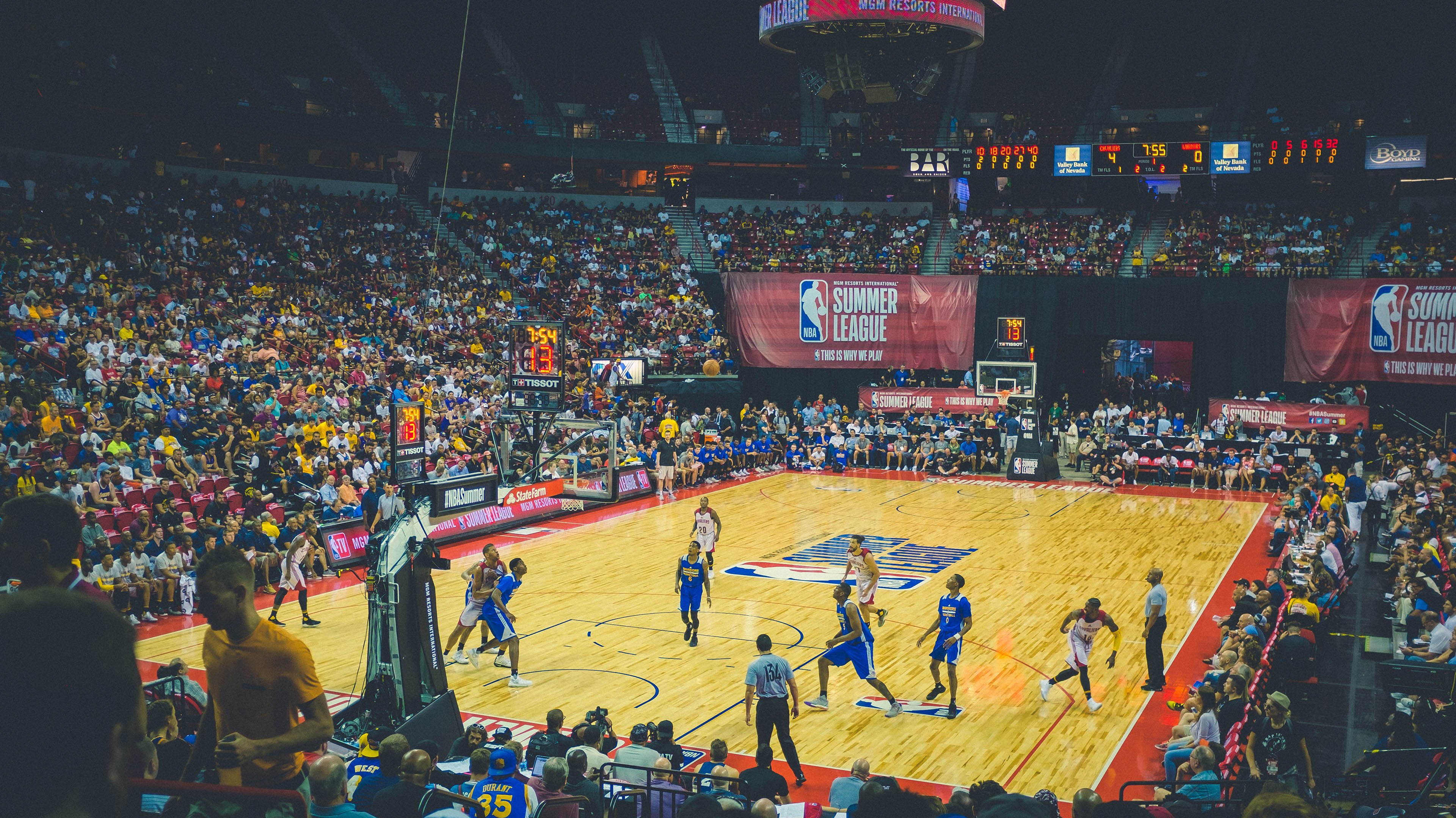 灰熊完胜上海队，塔图姆成为关键先生，一场跨越文化的篮球对话