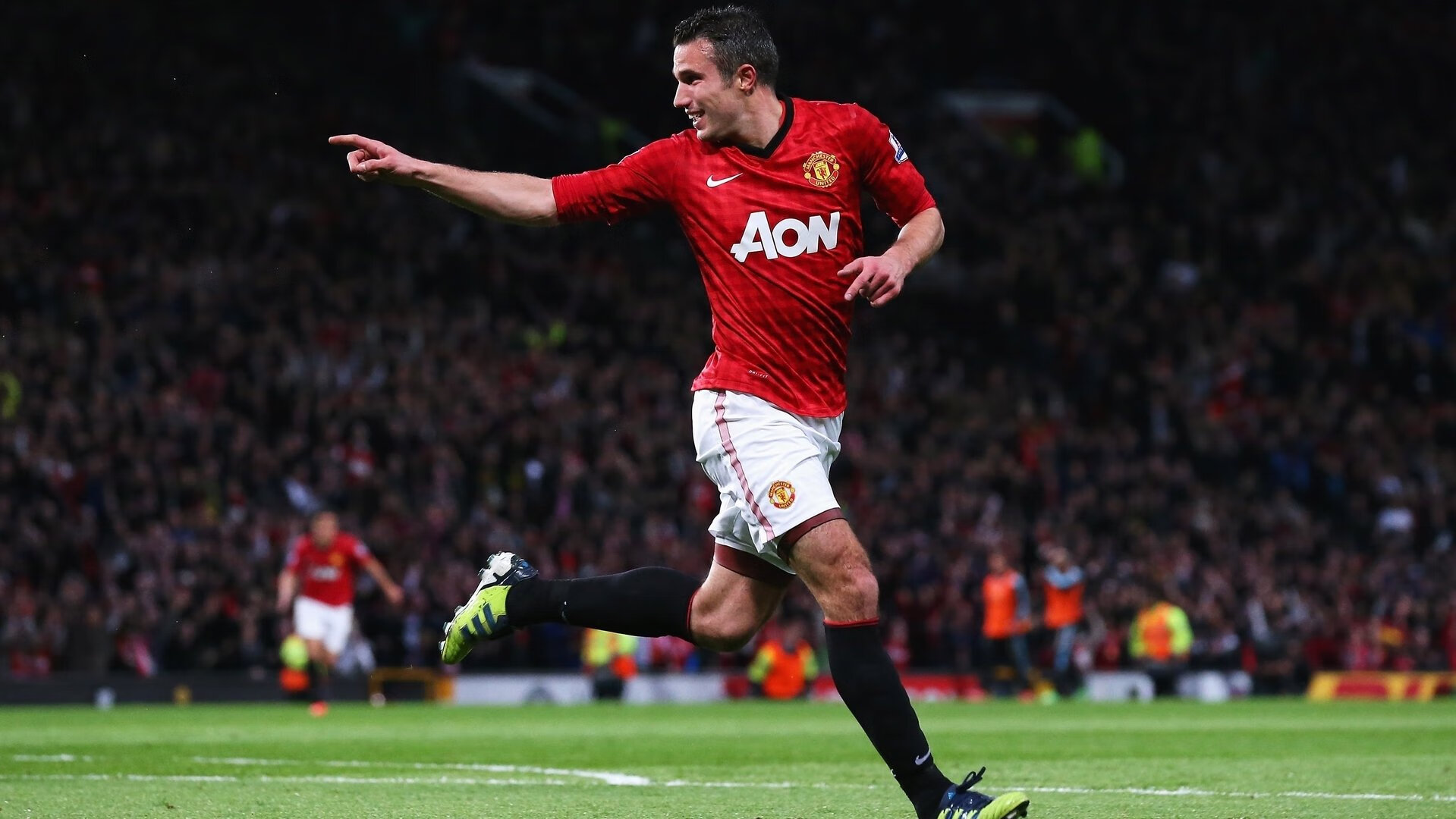 阿尔瓦雷斯爆发点燃那不勒斯，淘汰赛惊险过关哥伦比亚的战术启示